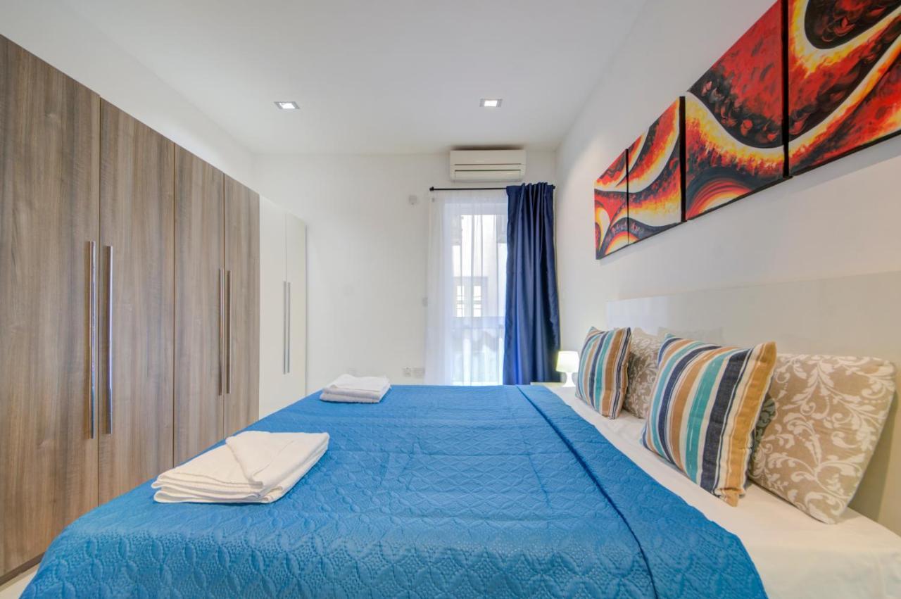 St Julians 2 Bedroom Apartment With Commanding Seaviews By Shortletsmalta San Ġiljan Exterior foto